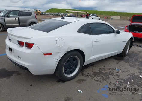 2013 Chevrolet Camaro 1Ls z USA, uszkodzony, nr VIN 2G1FE1E39D9238860